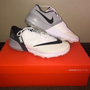 Men’s Nike Golf Shoes New w Box